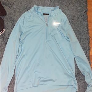 nike quarter zip size medium